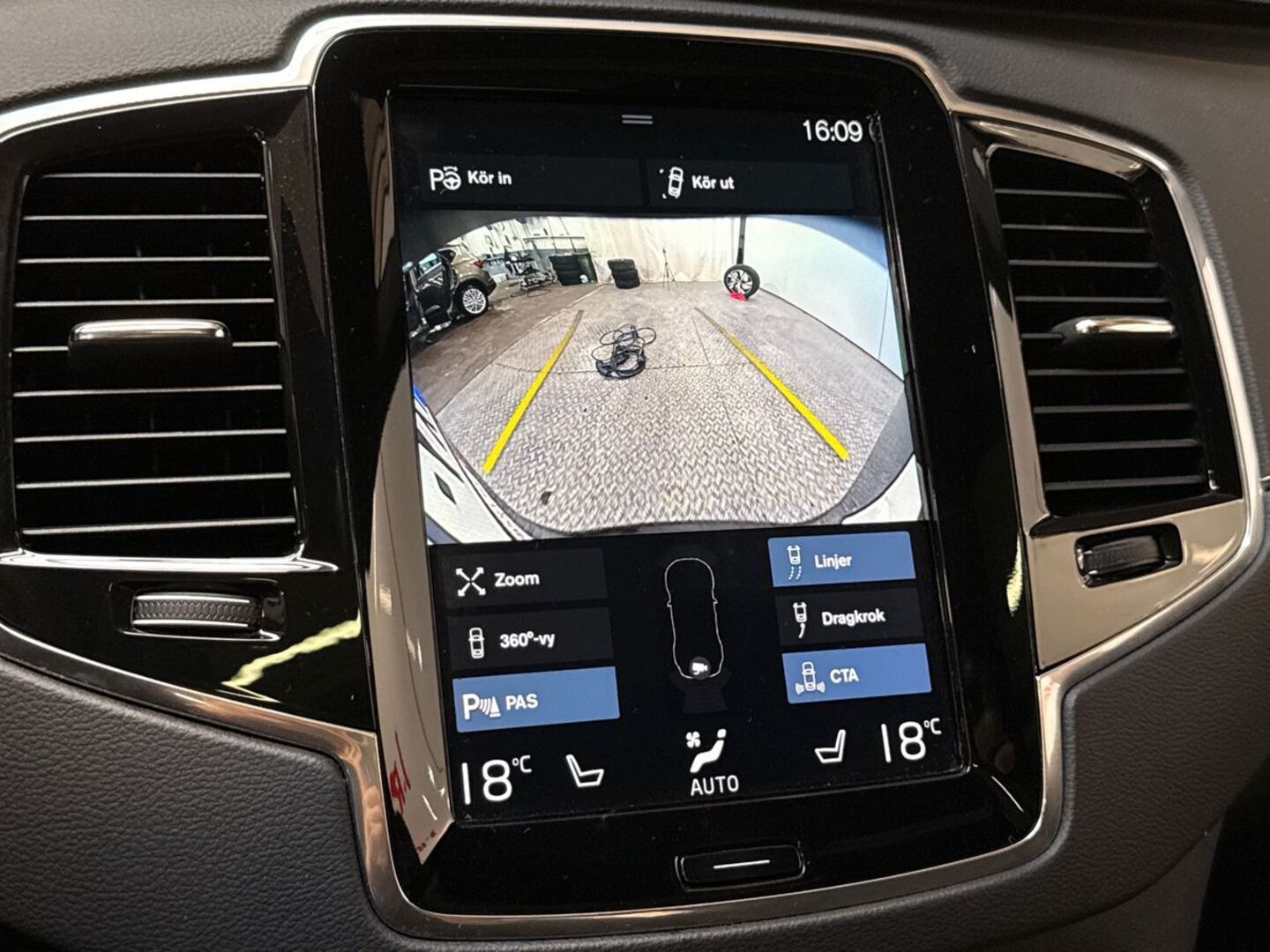 VOLVO XC90 2021