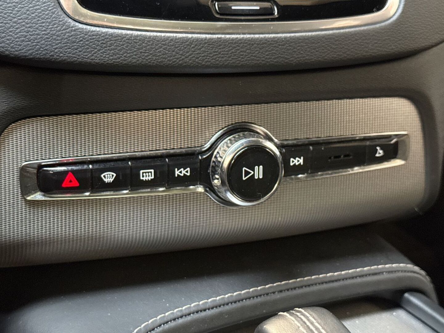 VOLVO XC90 2021