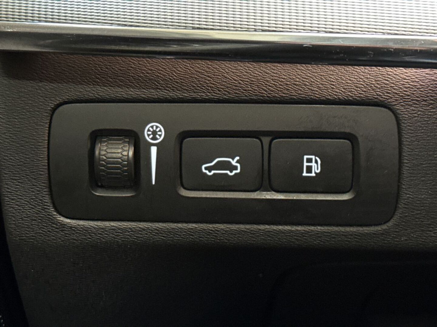 VOLVO XC90 2021