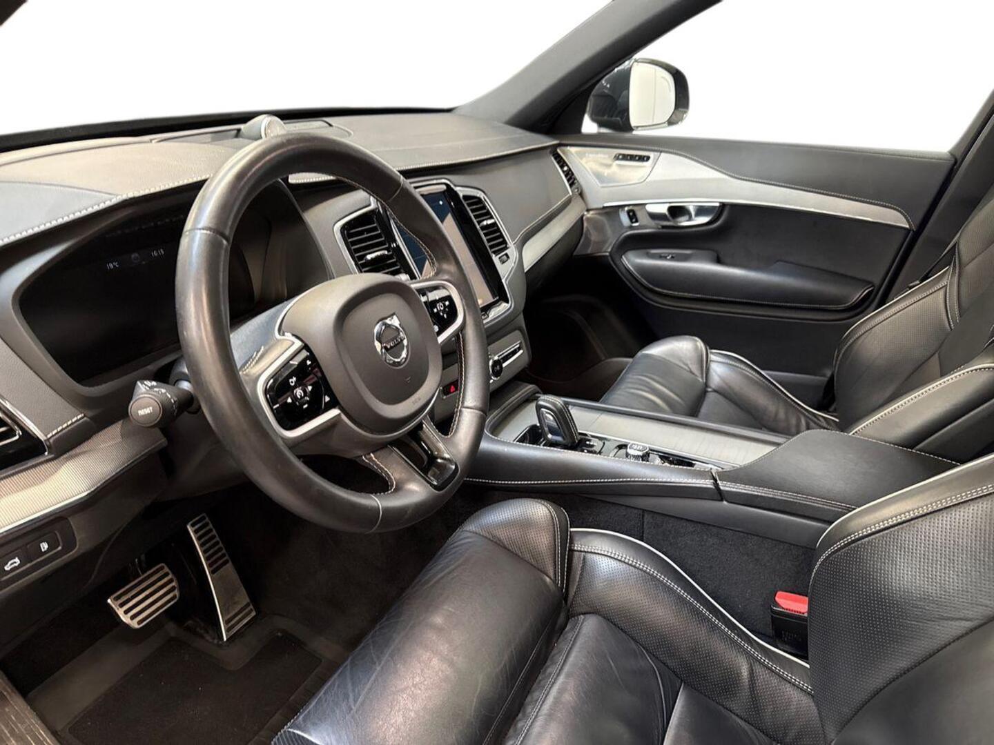 VOLVO XC90 2021