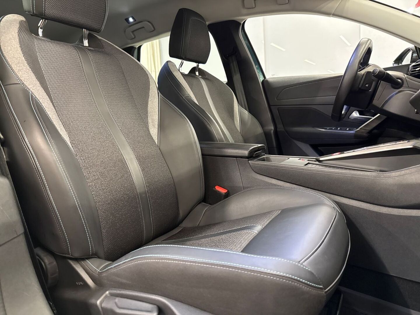 PEUGEOT 308 29
