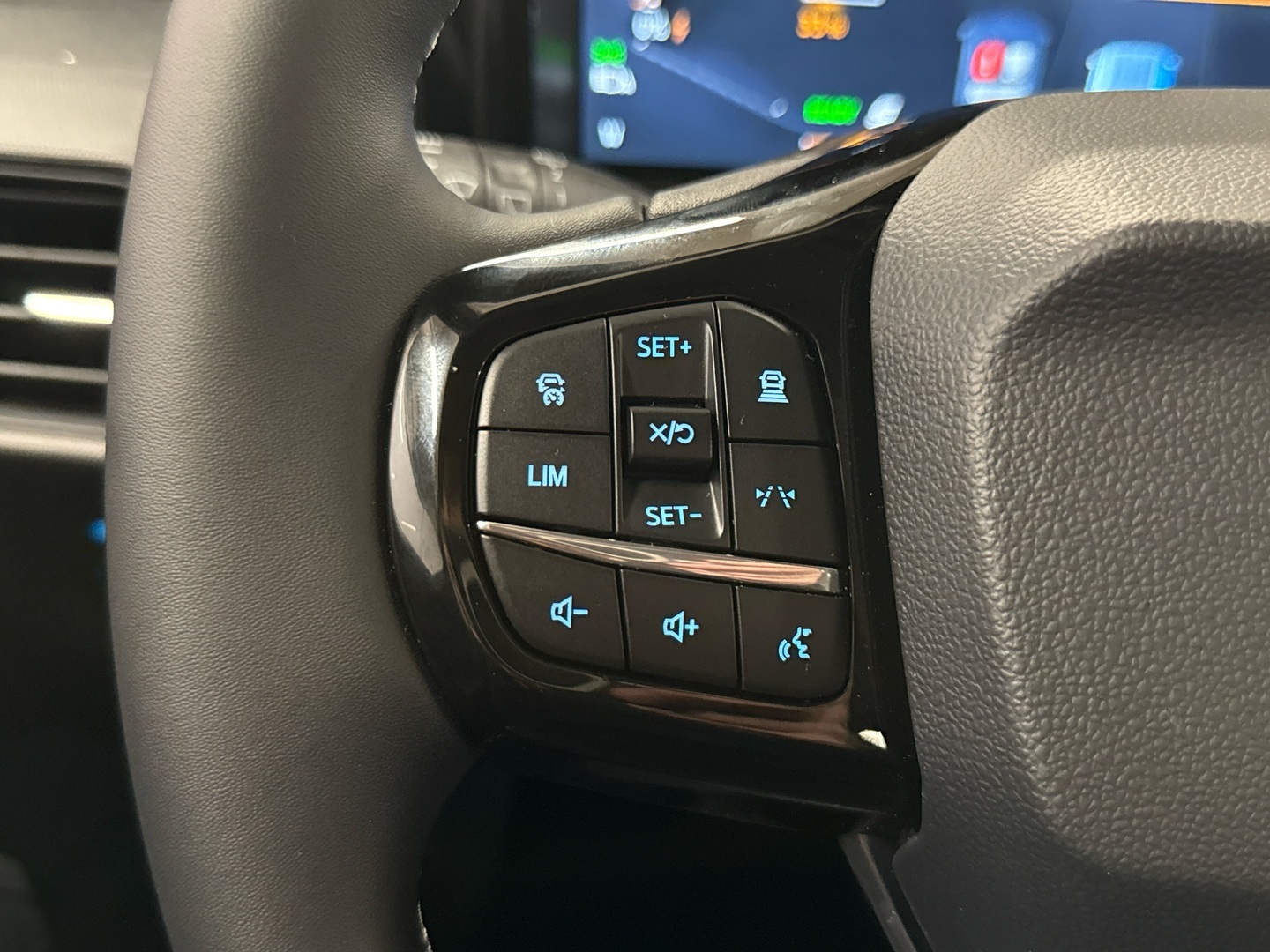 FORD Tourneo Courier 2025