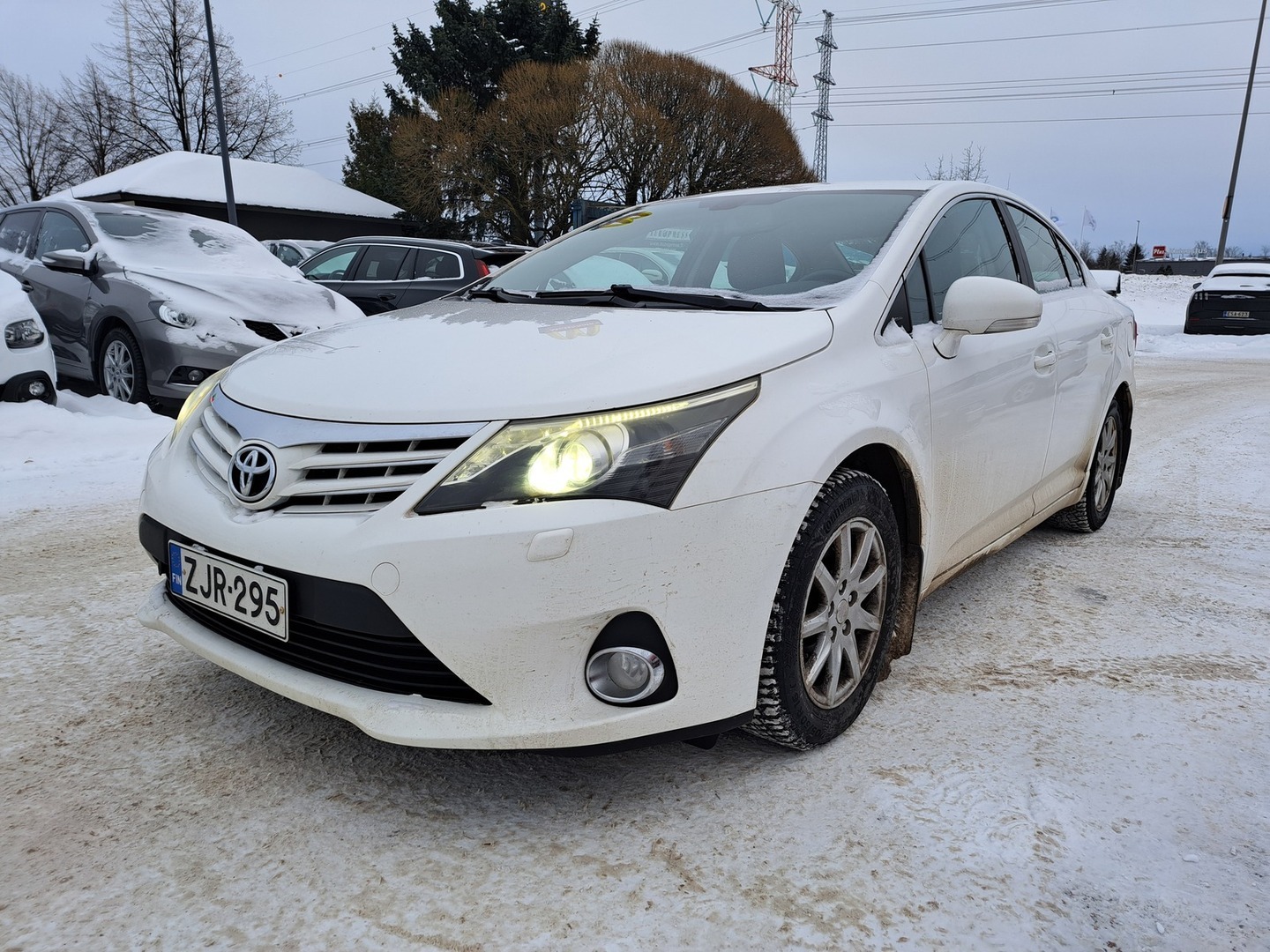 TOYOTA Avensis 2012