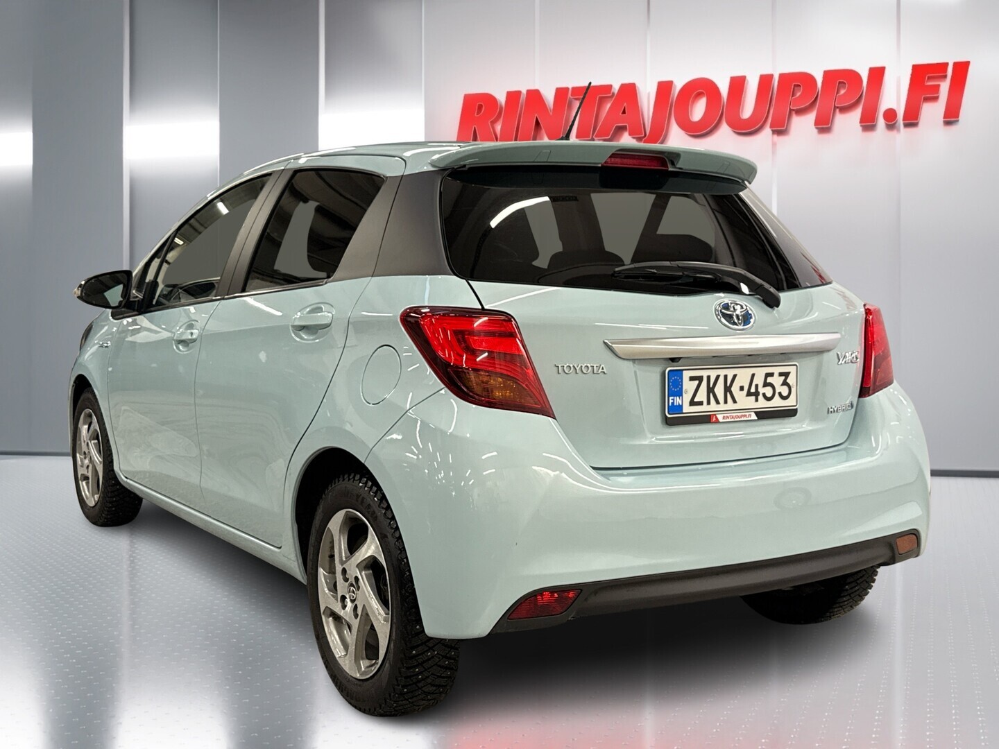 TOYOTA Yaris 2015