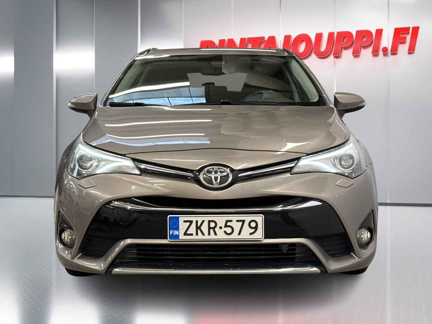 TOYOTA Avensis 2015