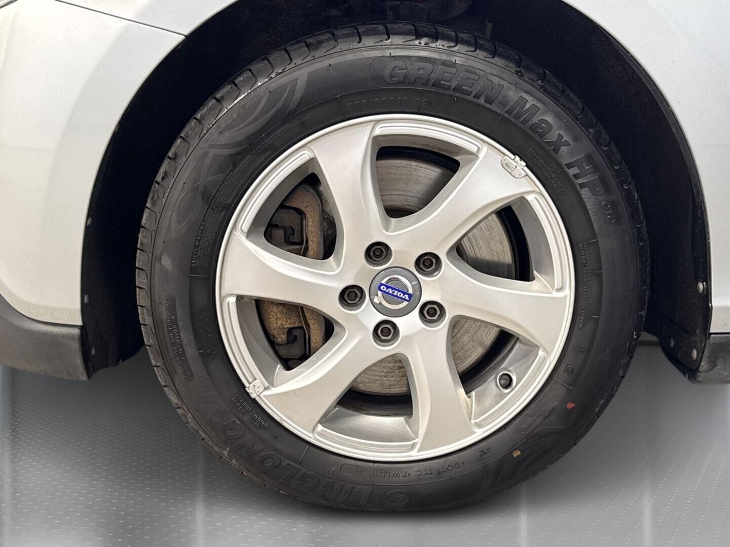 VOLVO V40 Cross Country 2016
