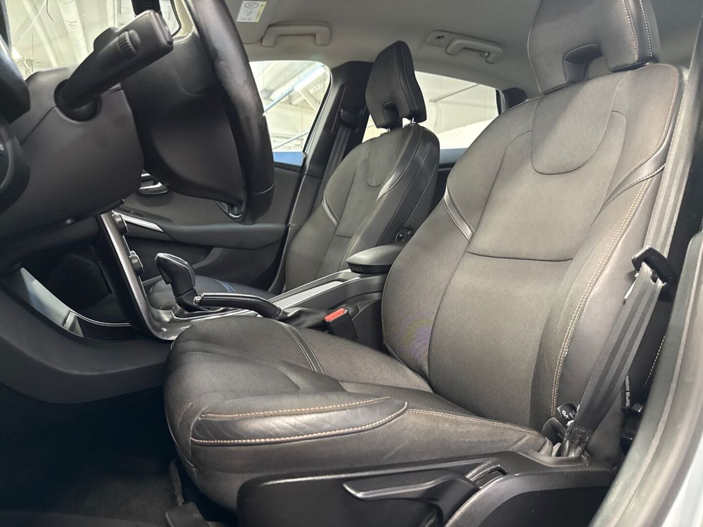 VOLVO V40 Cross Country 2016