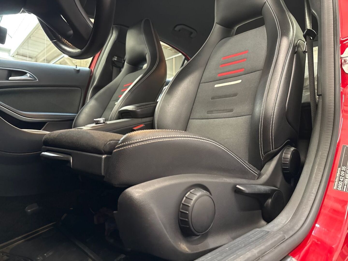 MERCEDES-BENZ A 2016