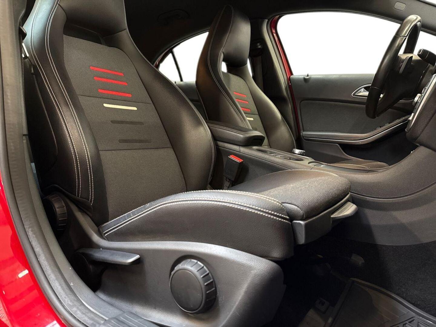 MERCEDES-BENZ A 2016