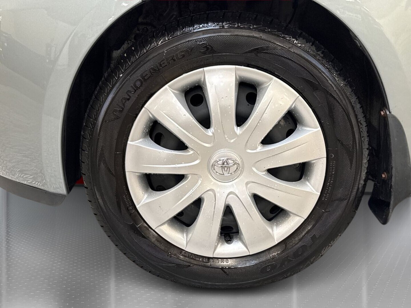 TOYOTA Yaris 2008
