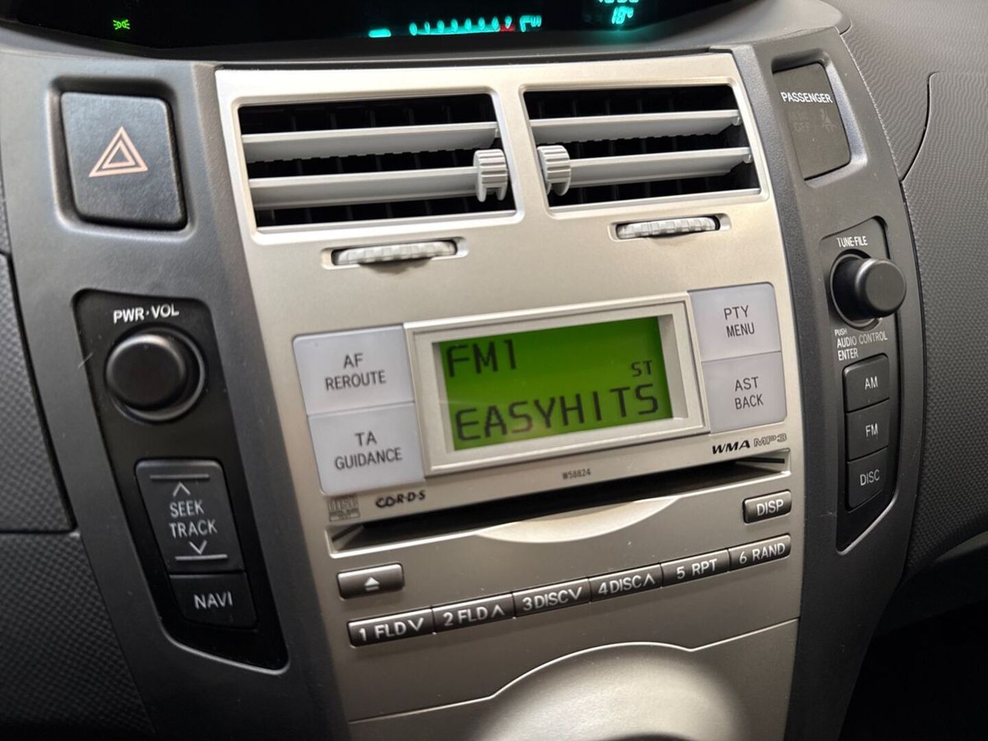 TOYOTA Yaris 2008