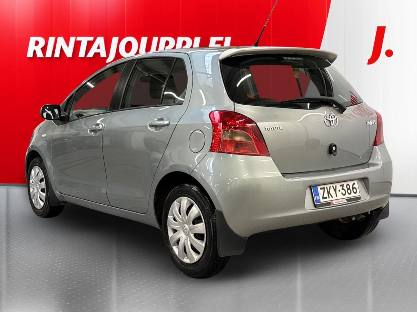 TOYOTA Yaris 2008