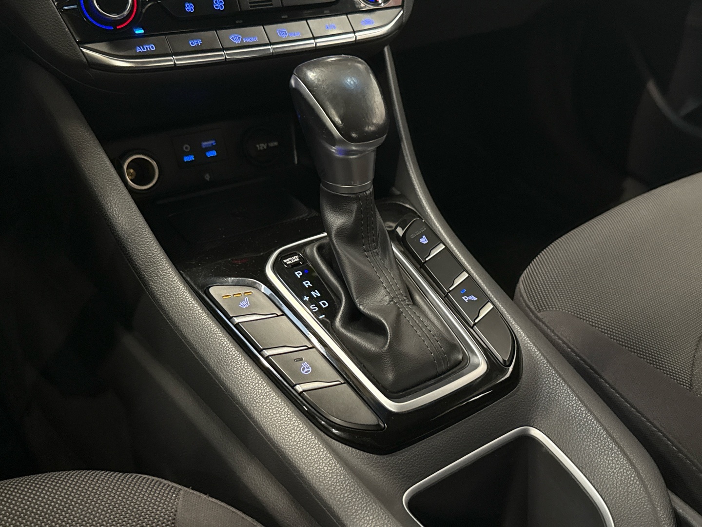 HYUNDAI IONIQ hybrid 2017