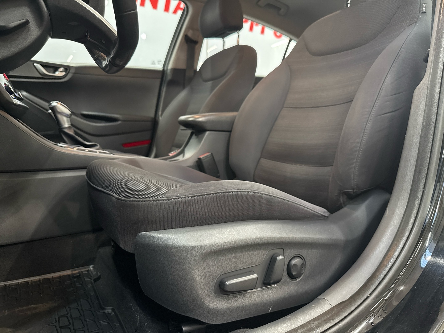 HYUNDAI IONIQ hybrid 2017