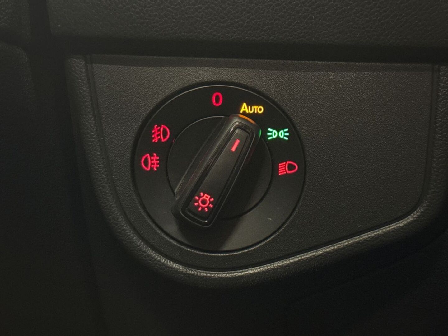 VOLKSWAGEN Polo 2018
