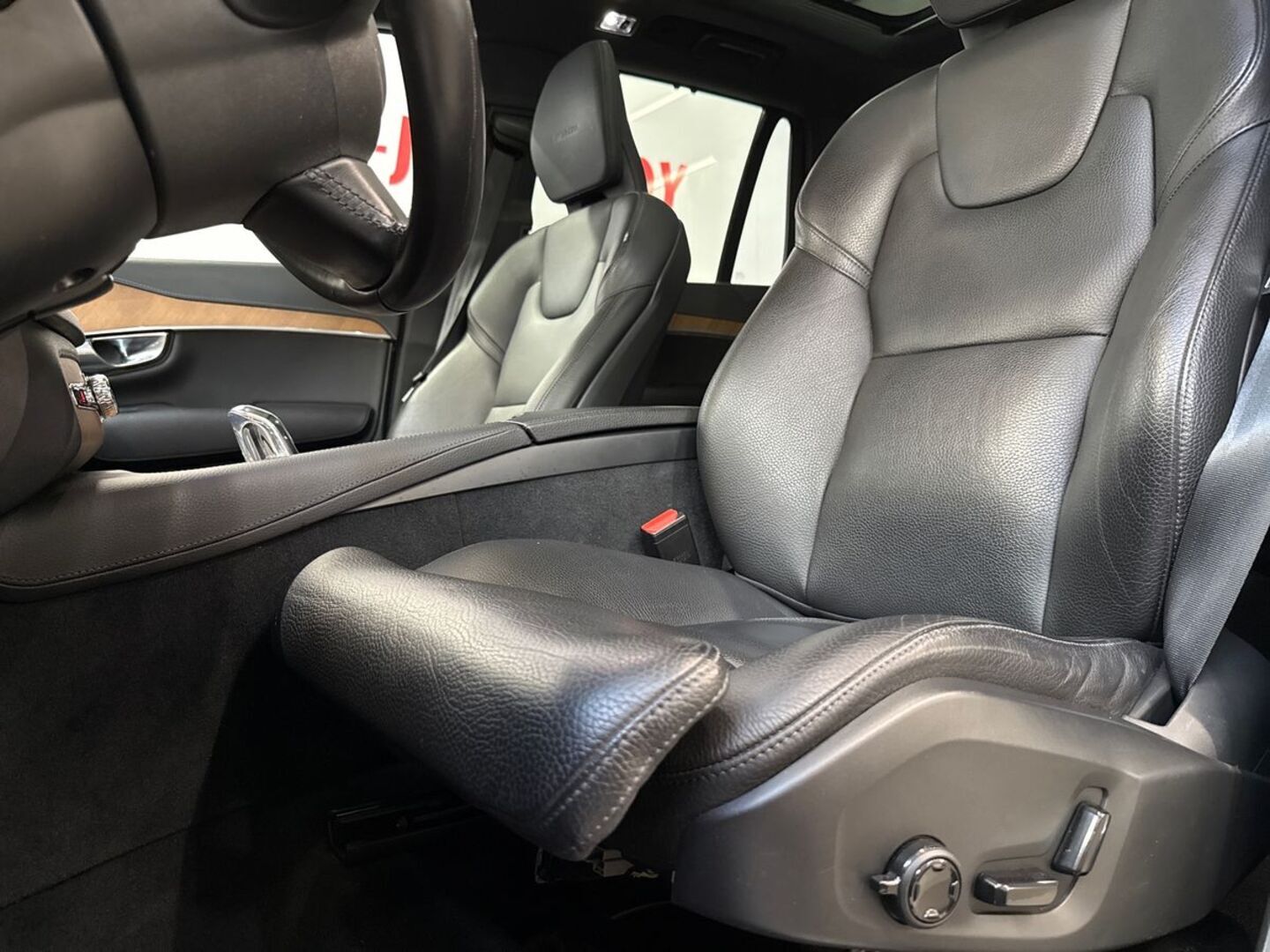 VOLVO XC90 2019