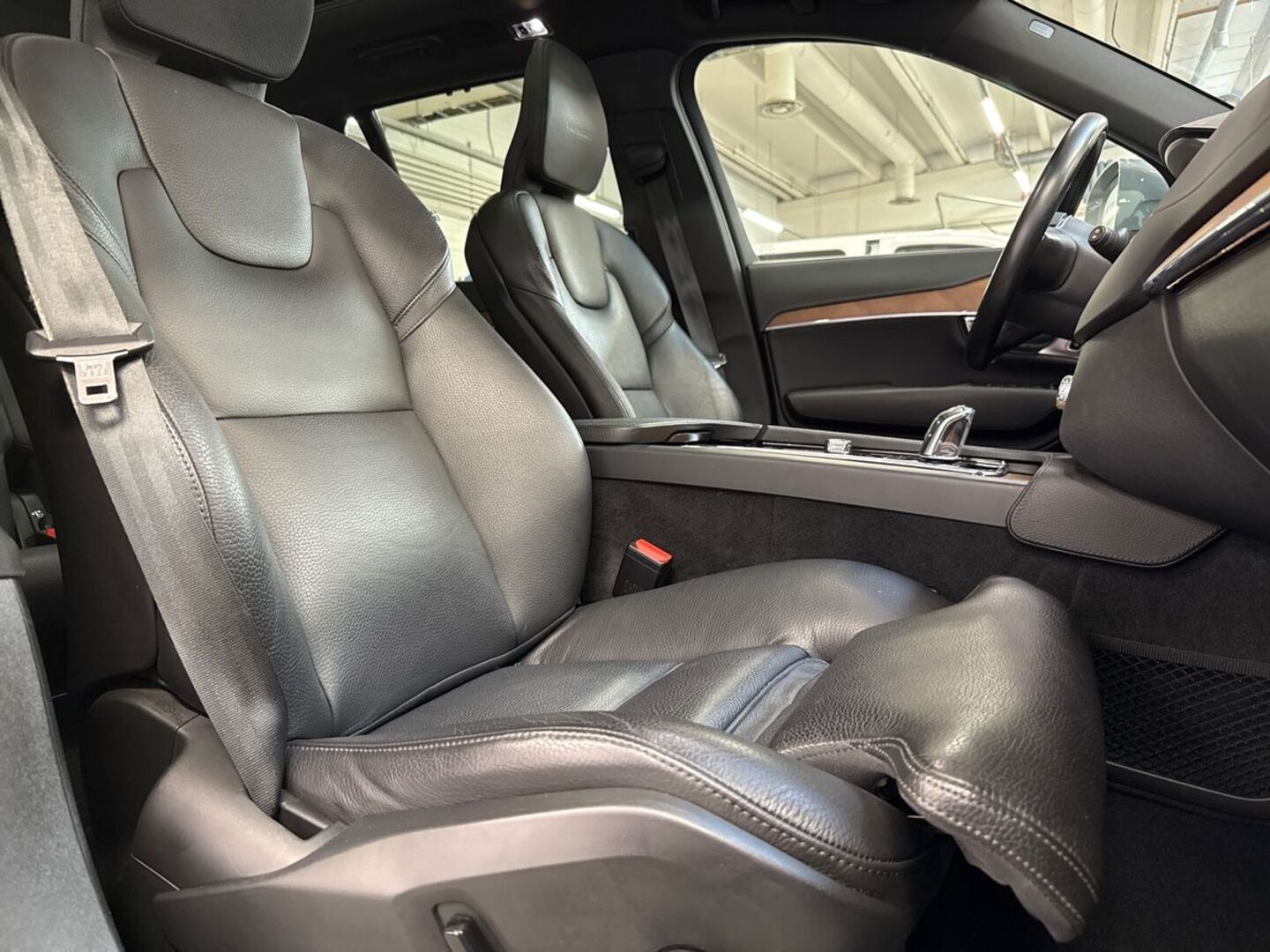 VOLVO XC90 2019