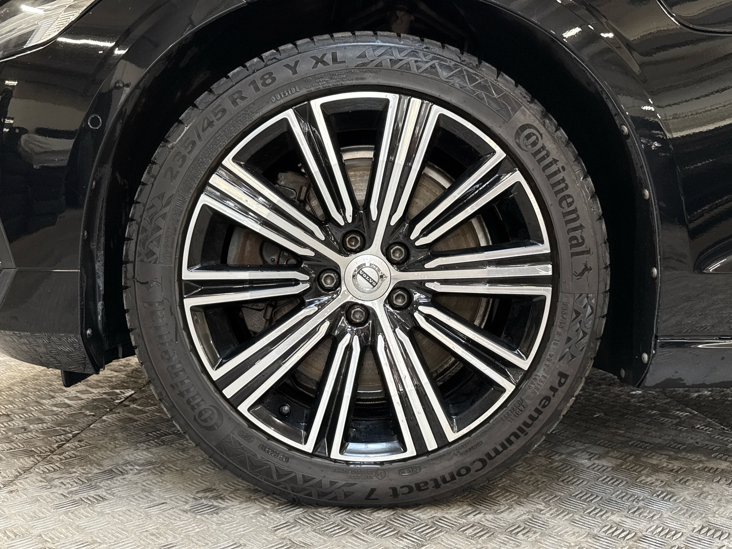 VOLVO V60 2019