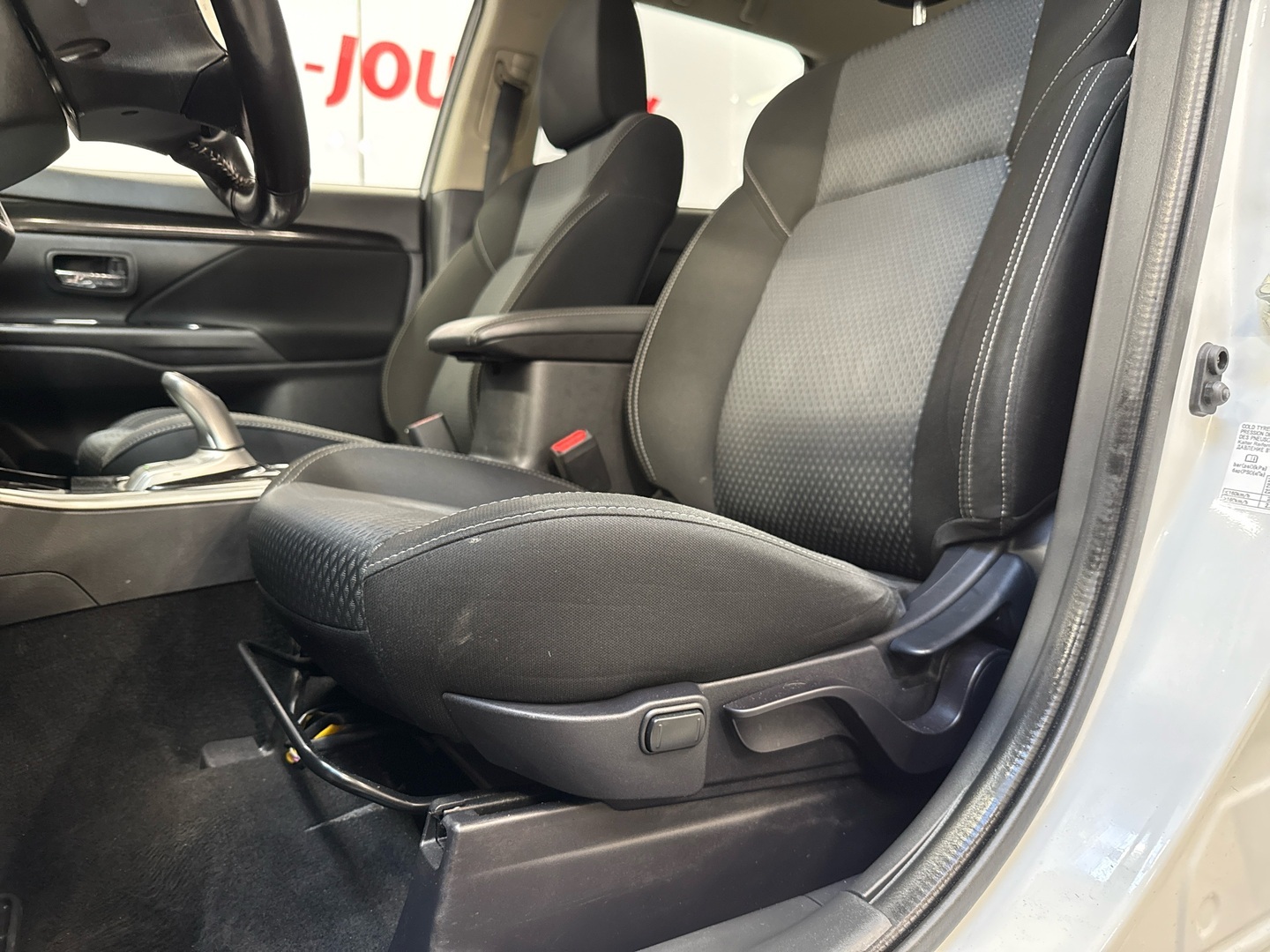 MITSUBISHI Outlander PHEV 2020