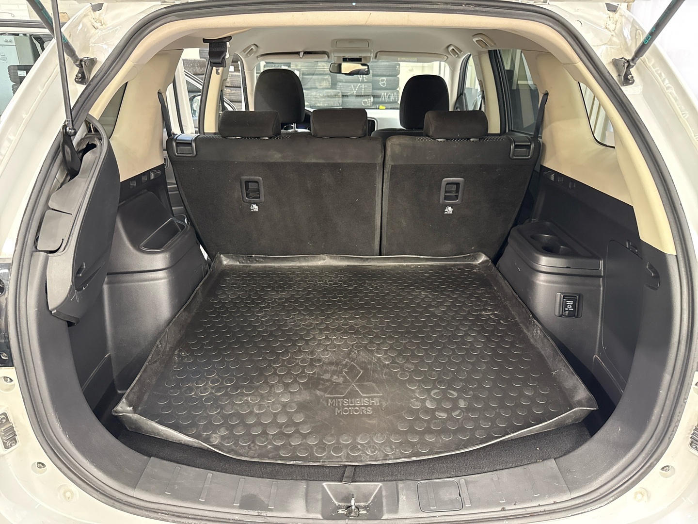 MITSUBISHI Outlander PHEV 2020