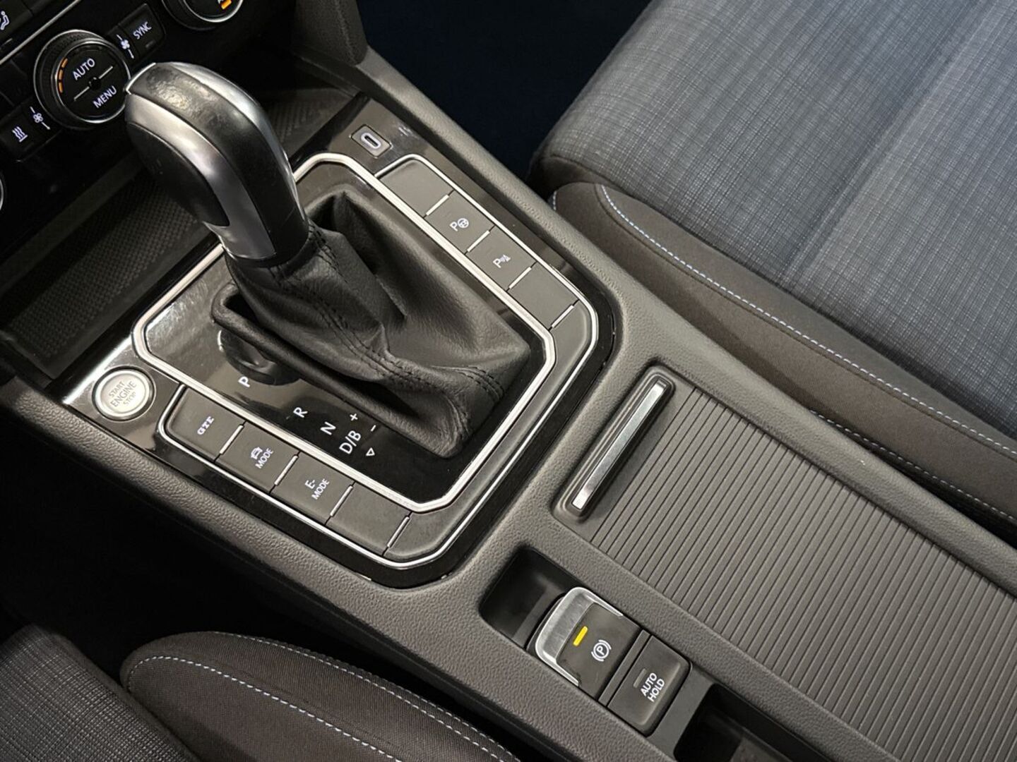 VOLKSWAGEN Passat 2020