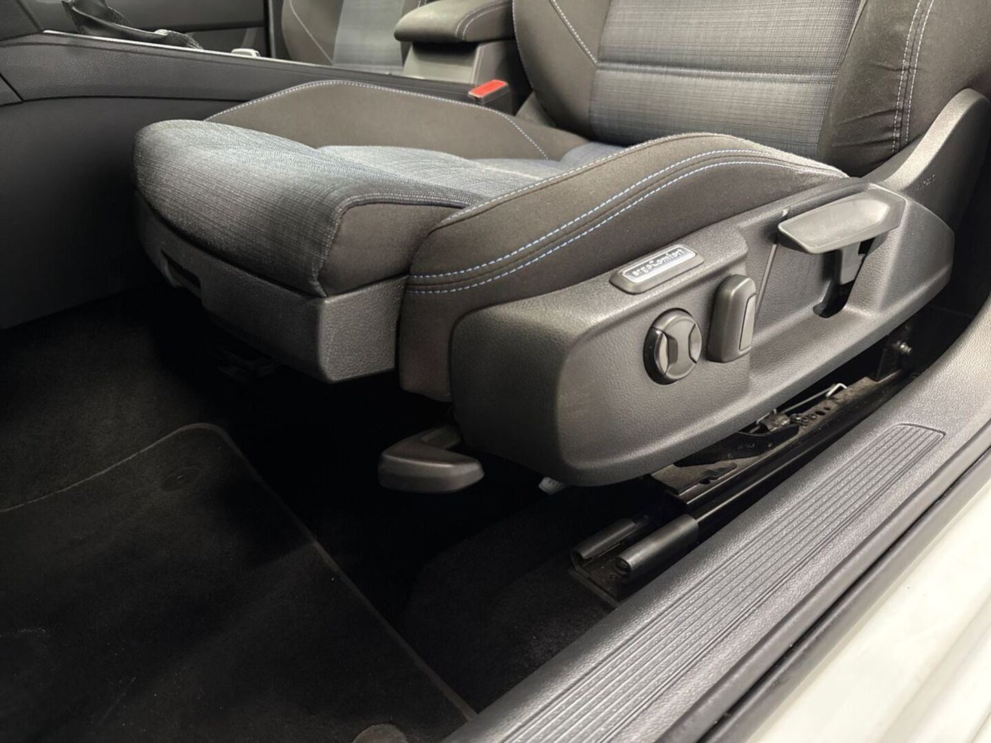 VOLKSWAGEN Passat 2020