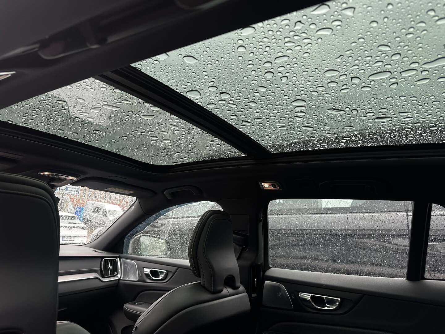 VOLVO V60 2022