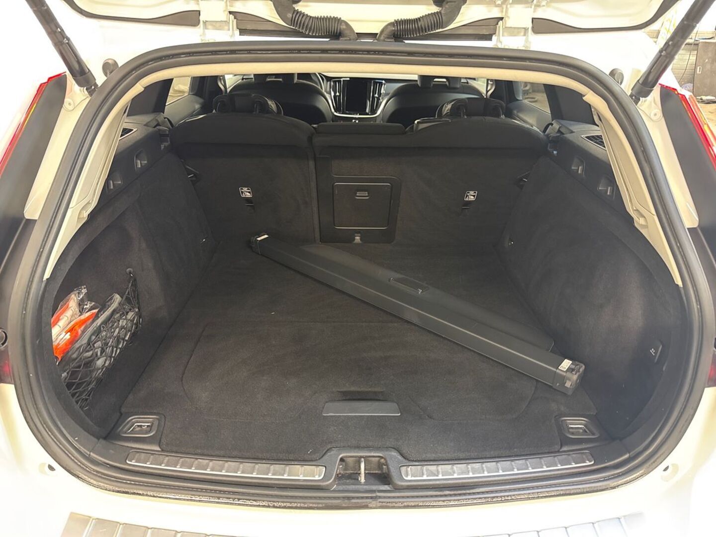 VOLVO V60 Cross Country 11