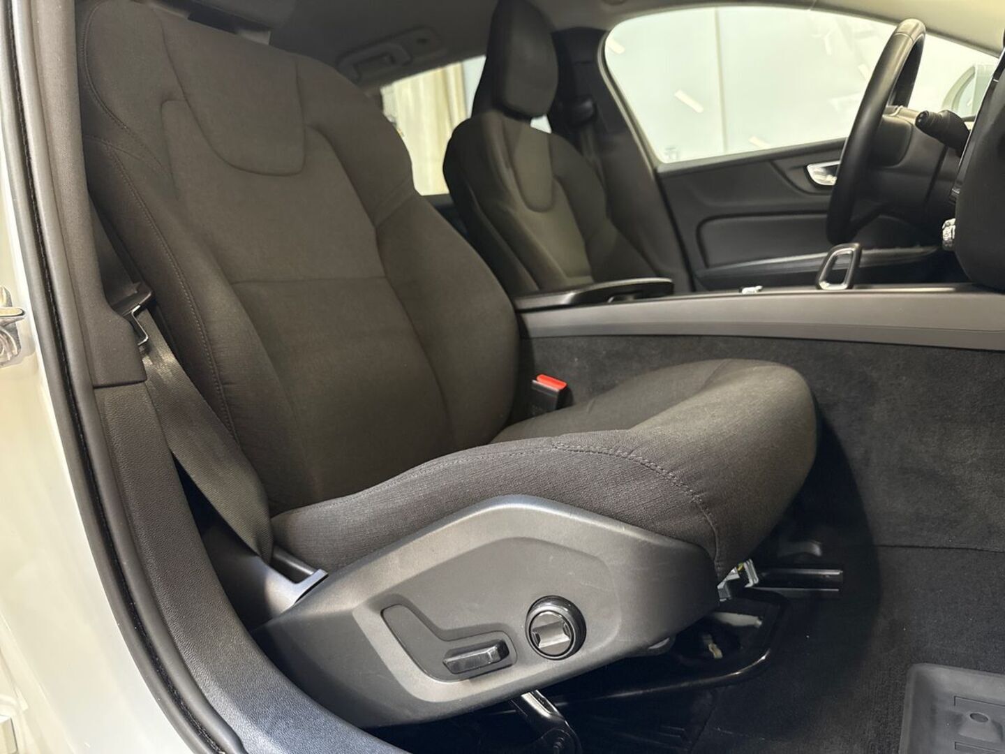 VOLVO V60 Cross Country 15