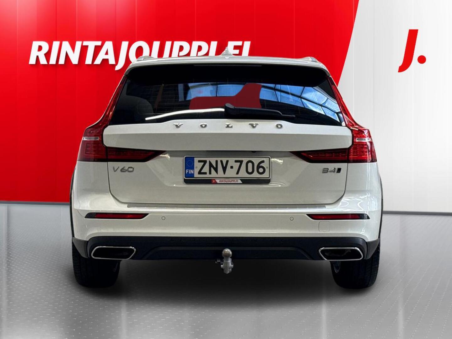 VOLVO V60 Cross Country 5