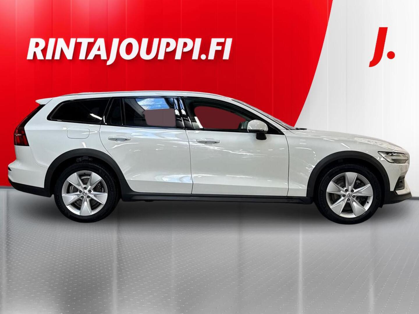 VOLVO V60 Cross Country 6
