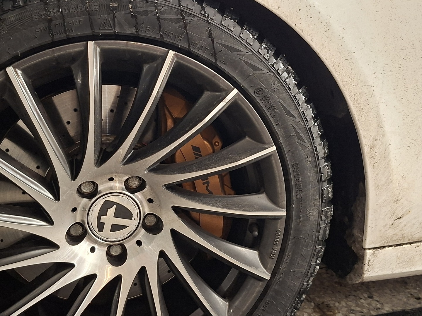 MERCEDES-BENZ E 2018