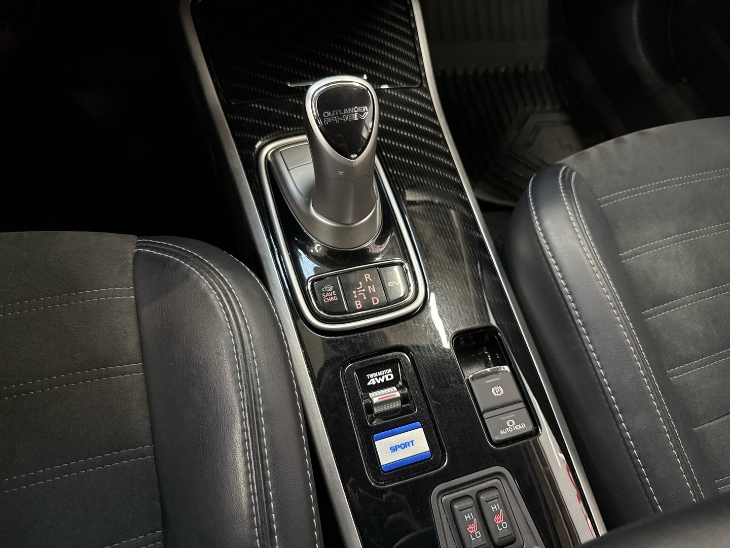 MITSUBISHI Outlander PHEV 2019