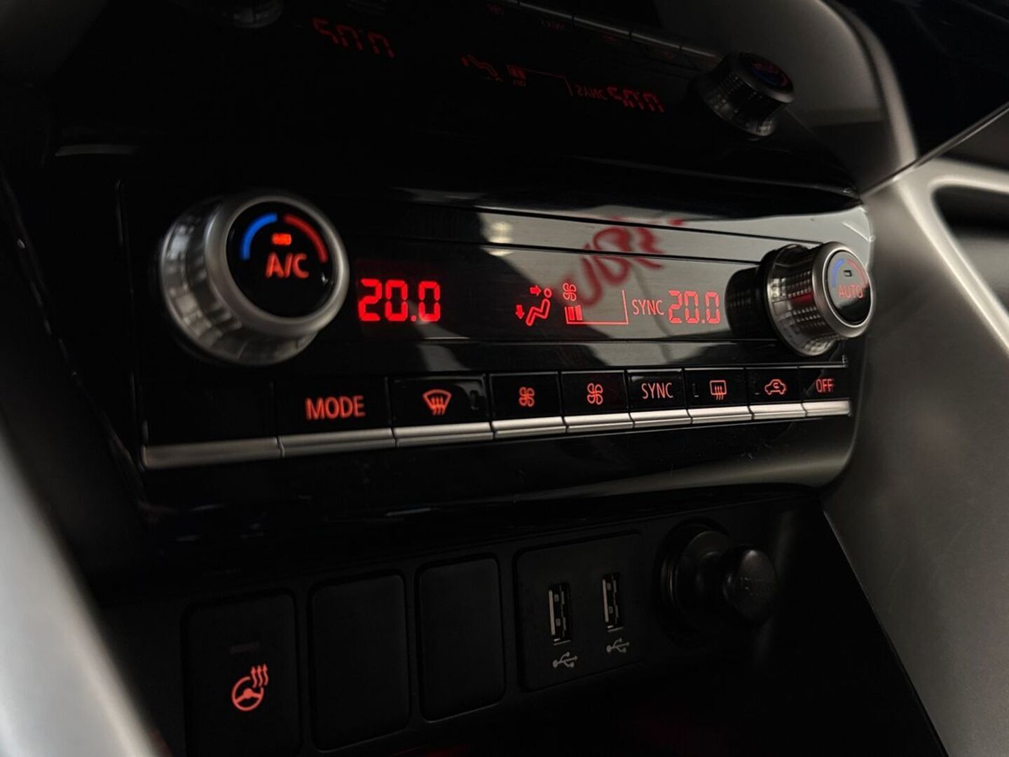 MITSUBISHI Eclipse Cross 2022