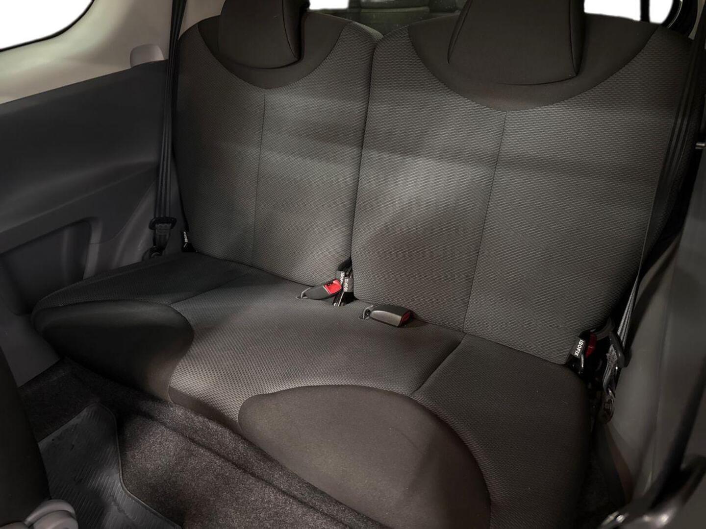 TOYOTA AYGO 10
