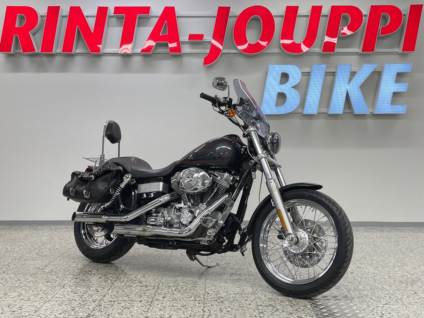 HARLEY-DAVIDSON DYNA 2006