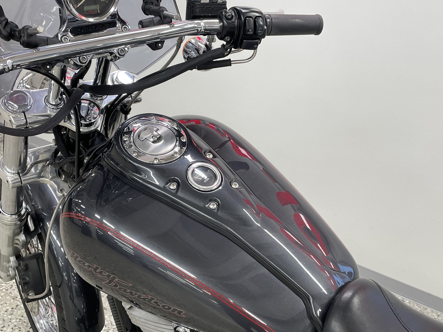 HARLEY-DAVIDSON DYNA 2006