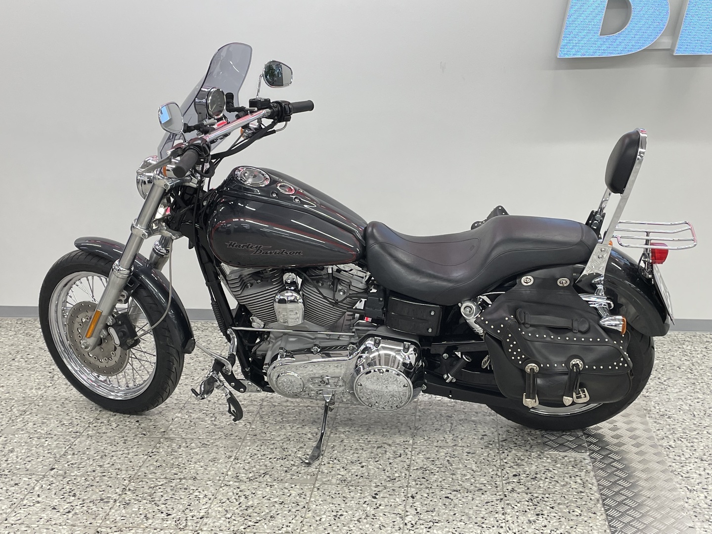 HARLEY-DAVIDSON DYNA 2006