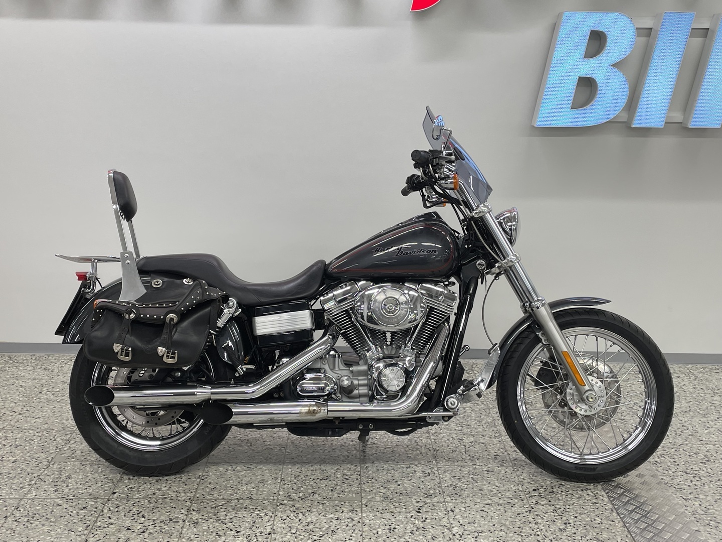 HARLEY-DAVIDSON DYNA 2006