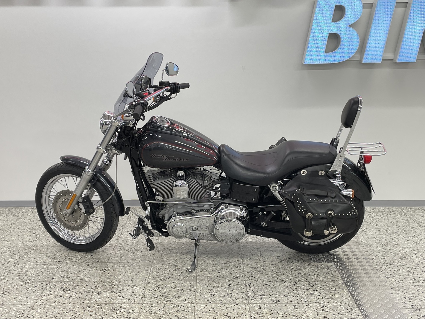 HARLEY-DAVIDSON DYNA 2006