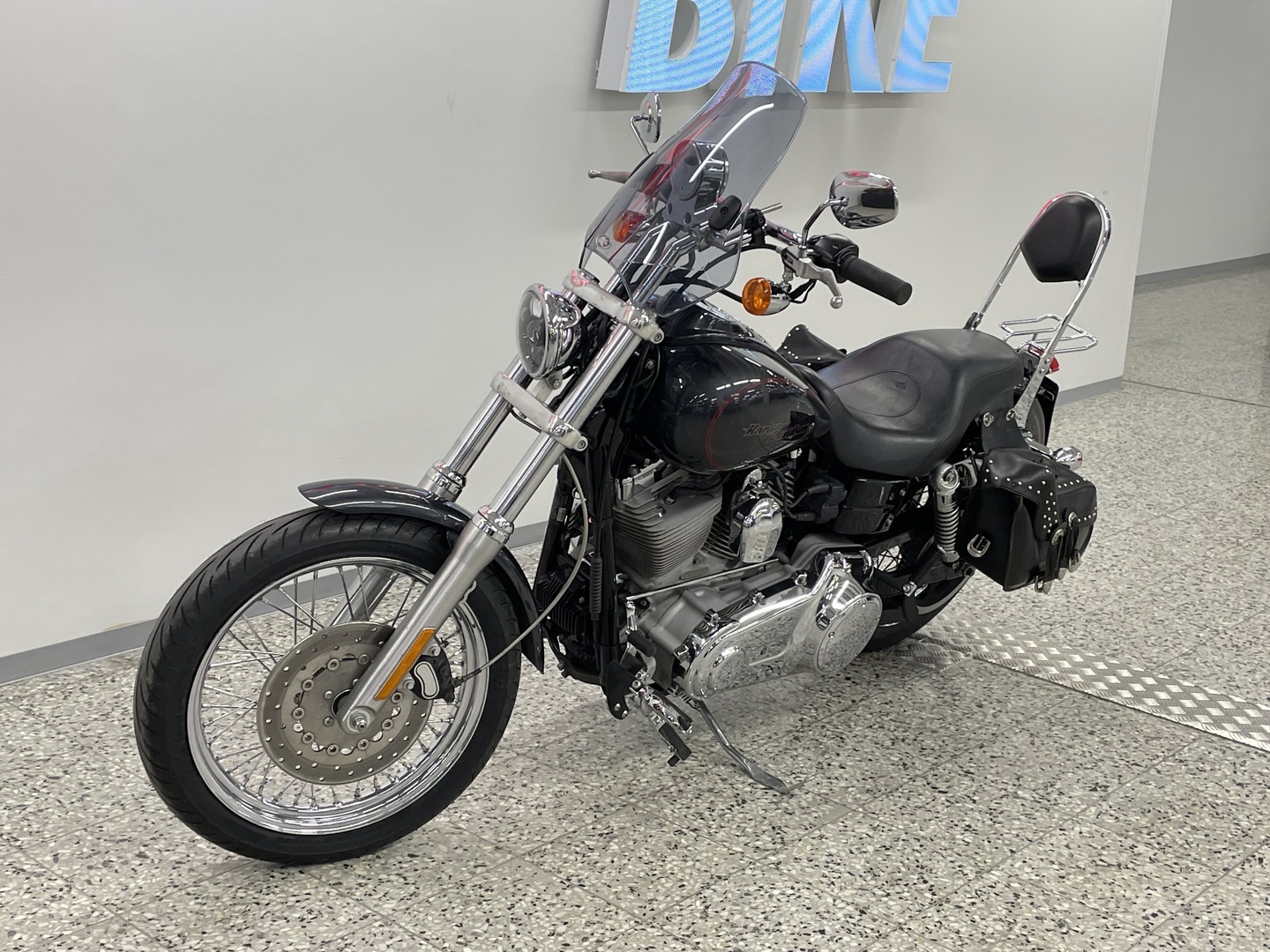 HARLEY-DAVIDSON DYNA 2006