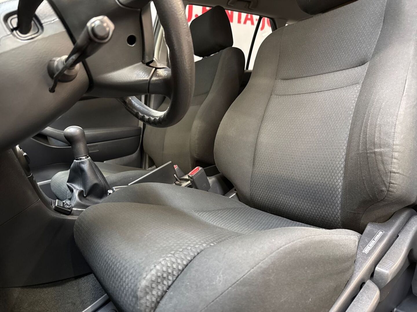 TOYOTA Avensis 2004