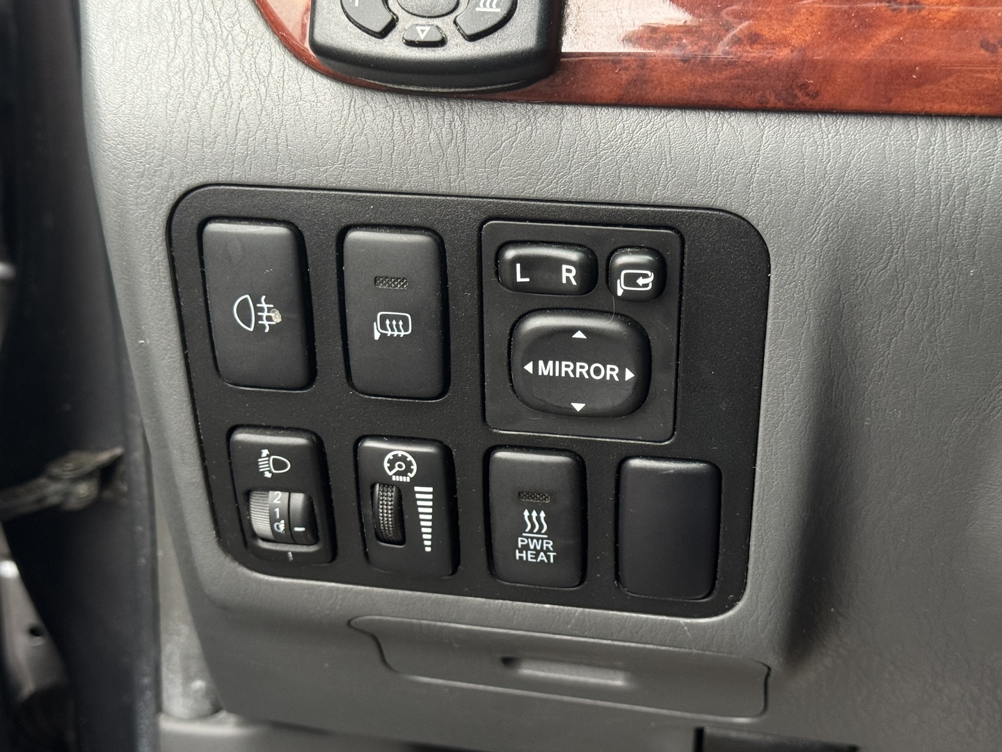 TOYOTA Land Cruiser 2004