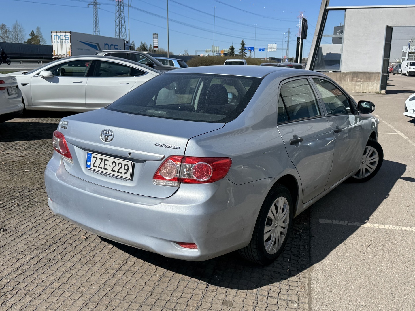 TOYOTA Corolla 2011