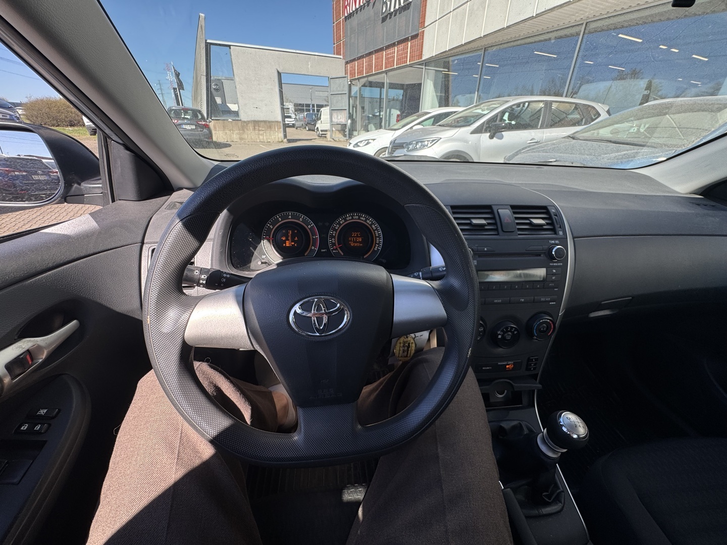 TOYOTA Corolla 2011
