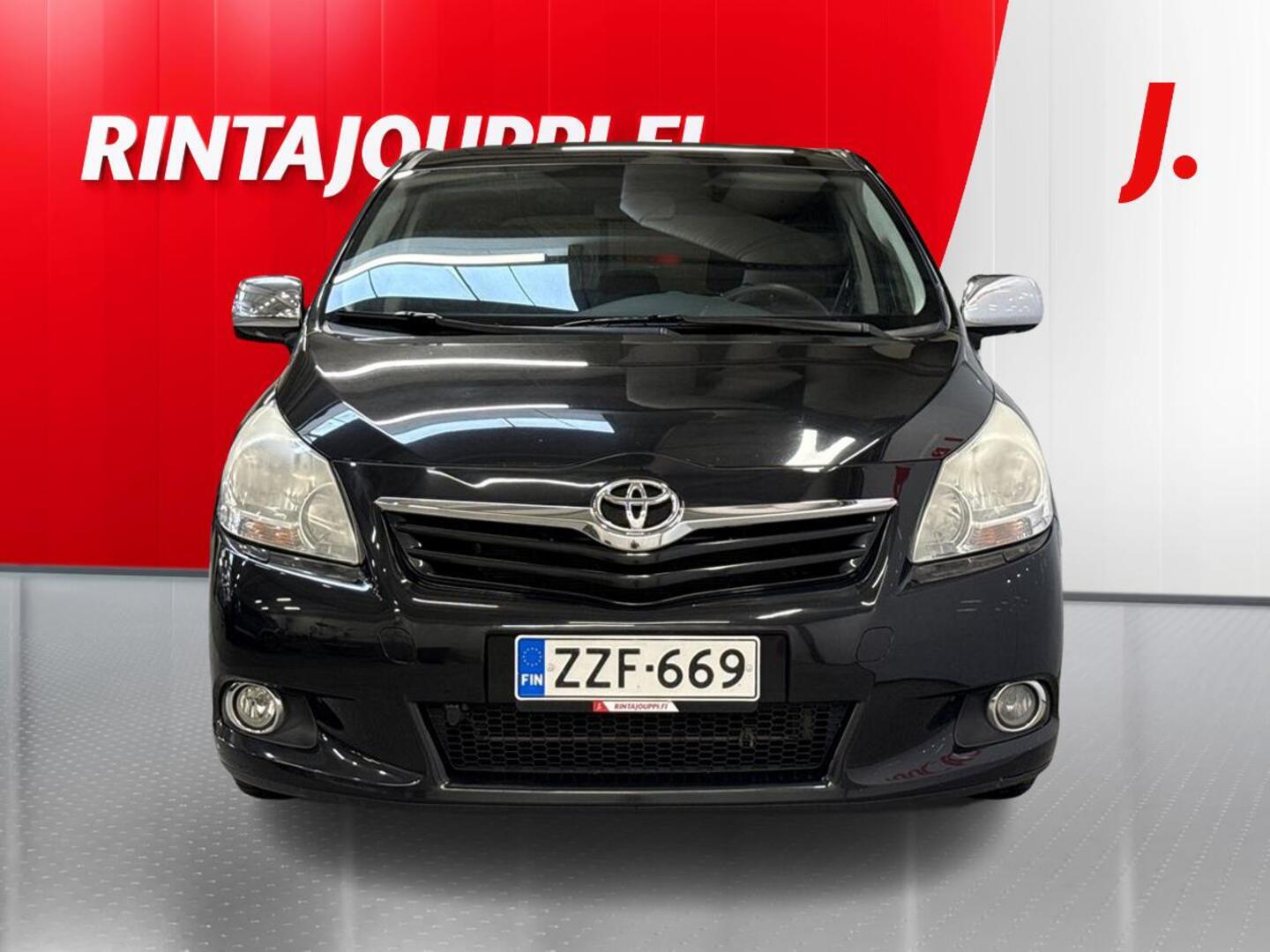 TOYOTA Verso 2011