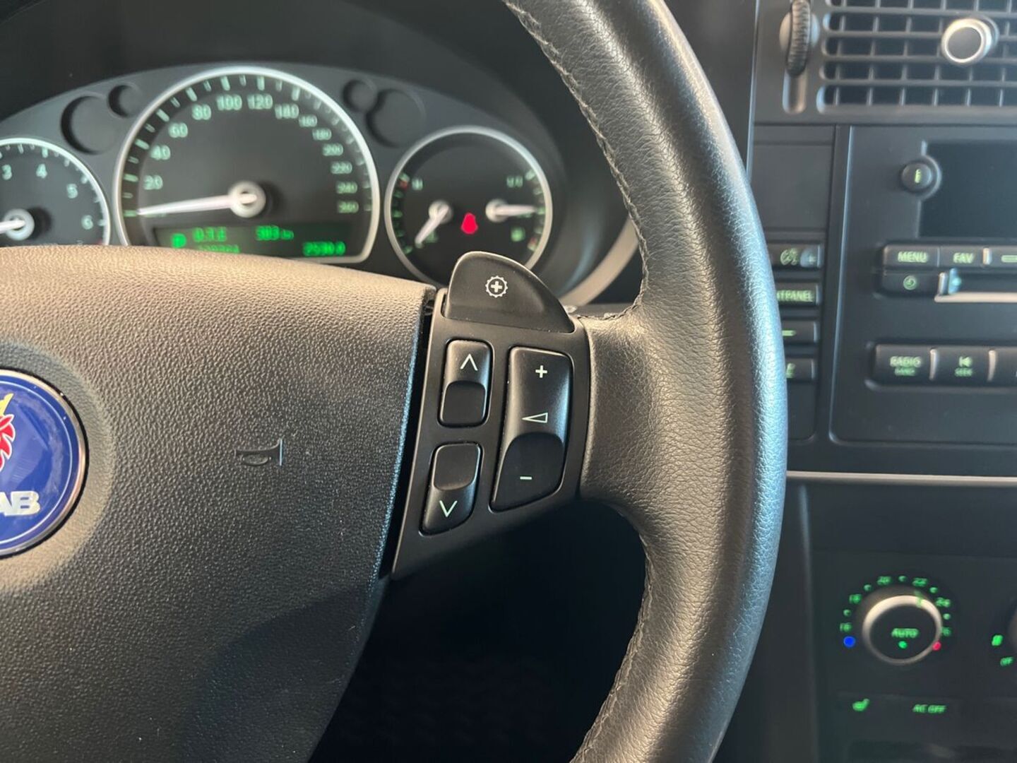 SAAB 9-3 2008