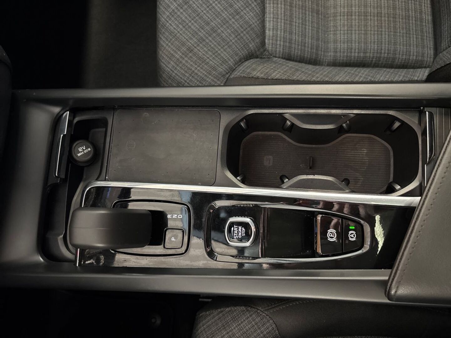 VOLVO XC60 33