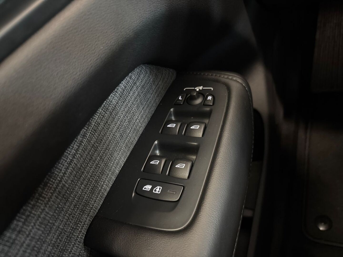 VOLVO XC60 34
