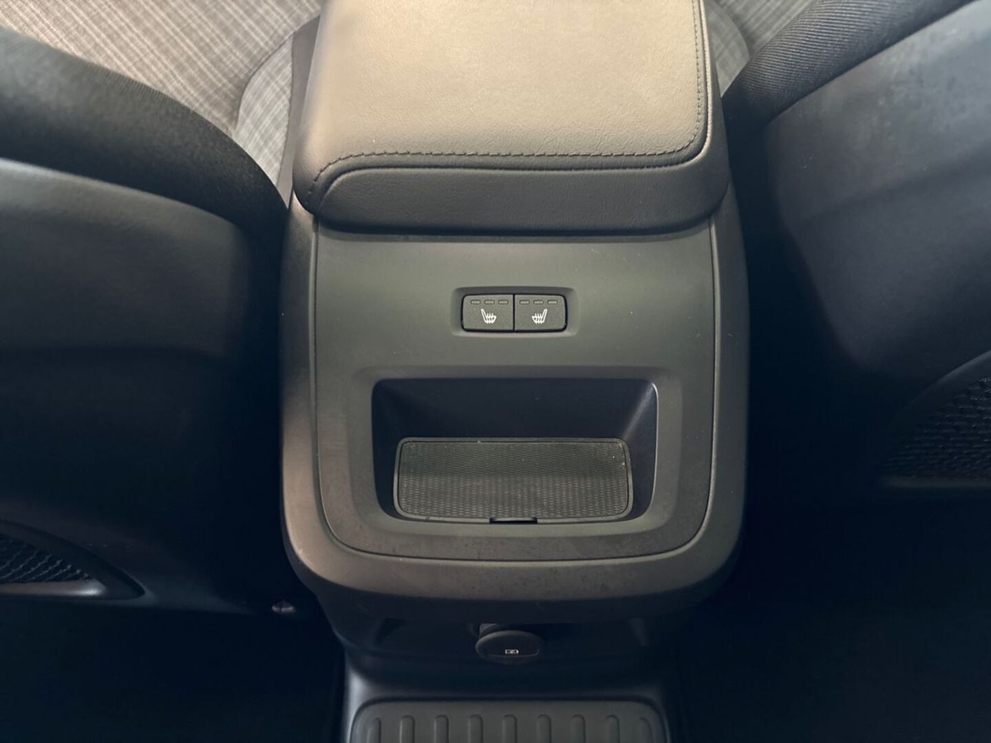 VOLVO XC60 35